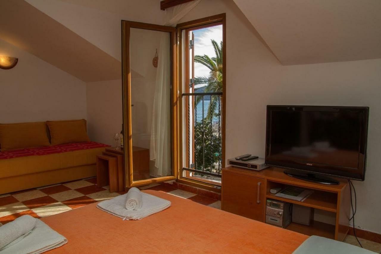Apartmani Skver Sanja แฮร์เซ็ก-โนวี ภายนอก รูปภาพ